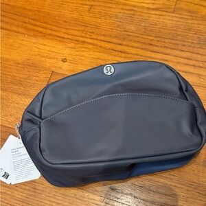 lululemon athletica City Essentials Pouch 4L